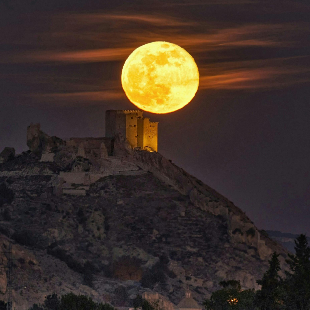 Supermoon November 2025
